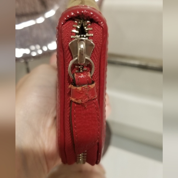 COACH Khaki & Red Accordion Wallet w/ bow charm - Picture 6 of 9